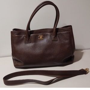 ❌Traded❌Executive cert and GG tote Trade